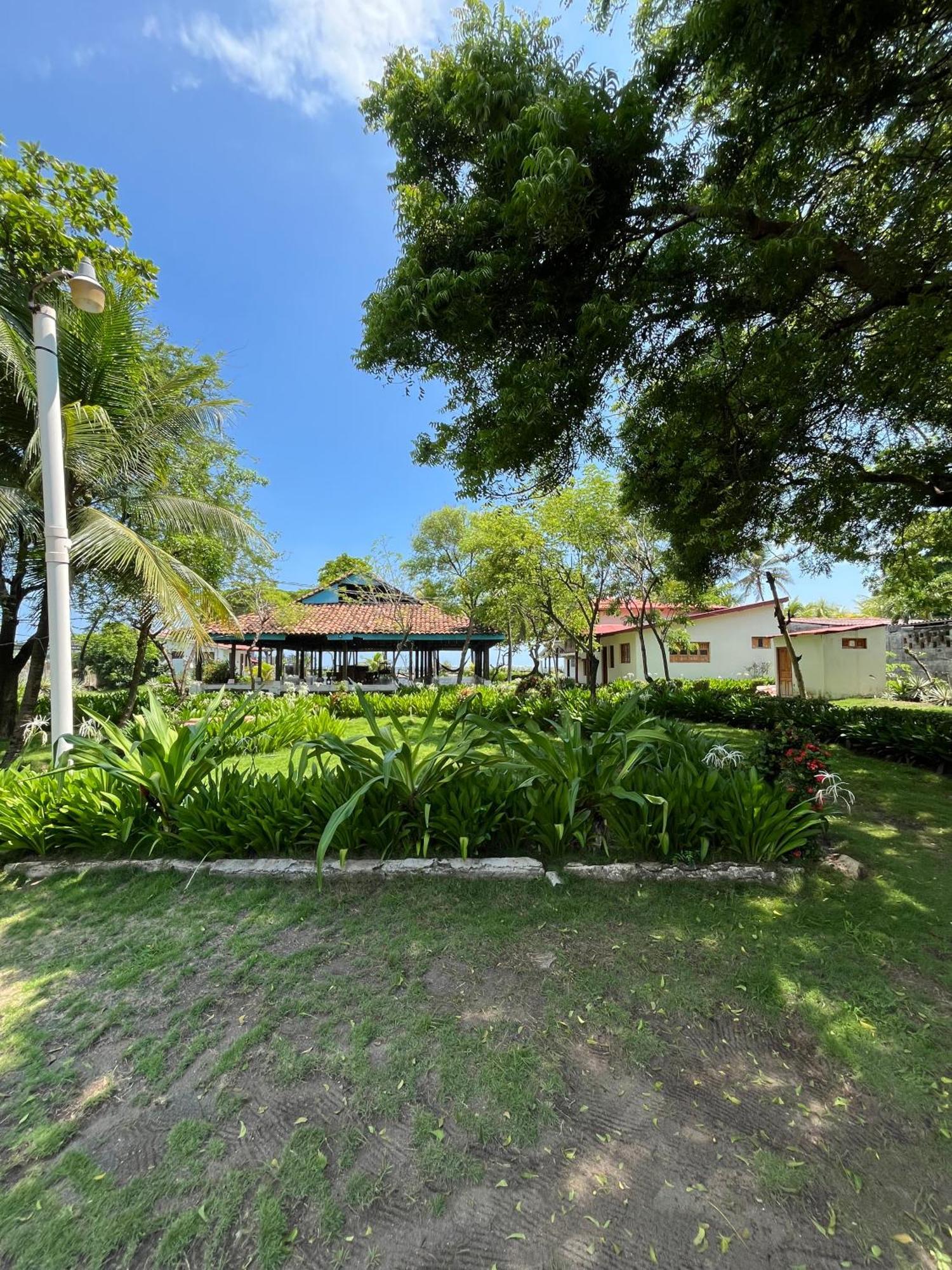 Casa De Playa Los Moncada León Extérieur photo